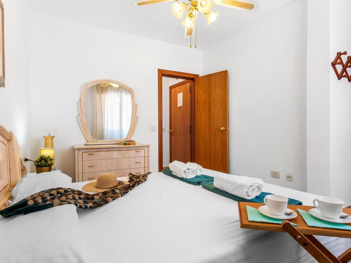 1 1 Beautiful Seafront With Balcony And Wifi Lägenhet Los Cristianos  Exteriör bild